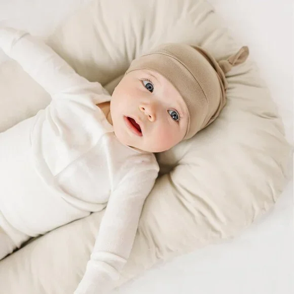 ⭐ Konssy 8-Pack Baby Hats Soft Knot Beanies for Newborn Girls & Boys 0-6M